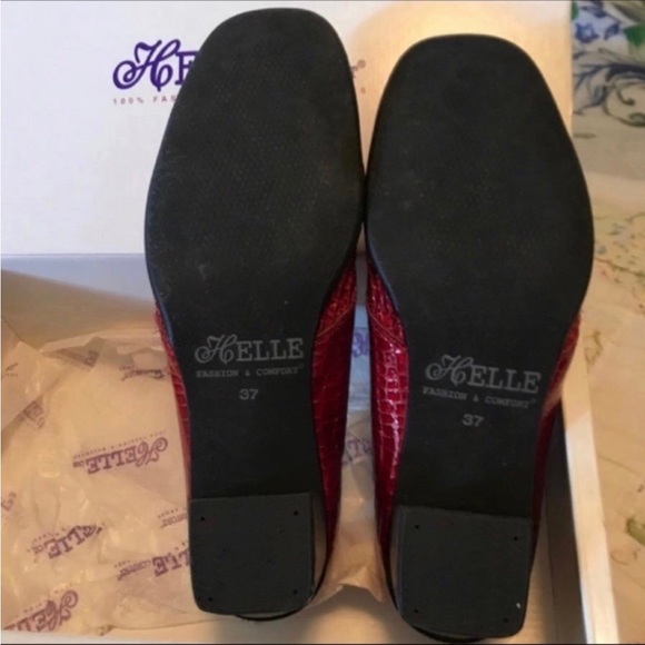 HELLE COMFORT Size 6.5 Red Alligator Loafers - Picture 4 of 4